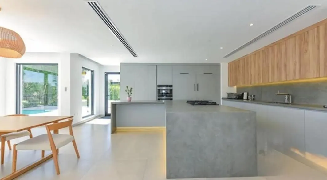 Readmyhostprofile! Luxury Private 6 Bedroom Villa In Palm Jumeirah Dubai United Arab Emirates